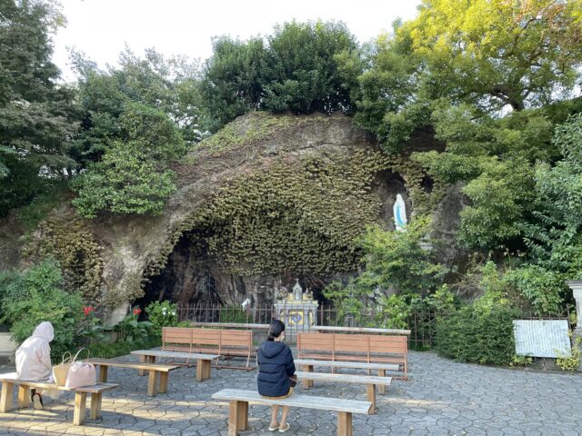 ルルドの洞窟（東京カテドラル）