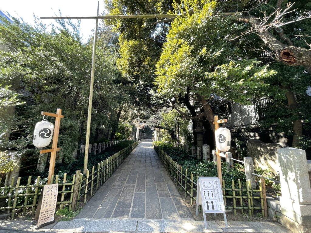 入口（赤坂氷川神社）