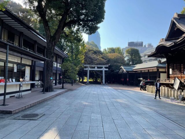 拝殿→「鳥居」（熊野神社）