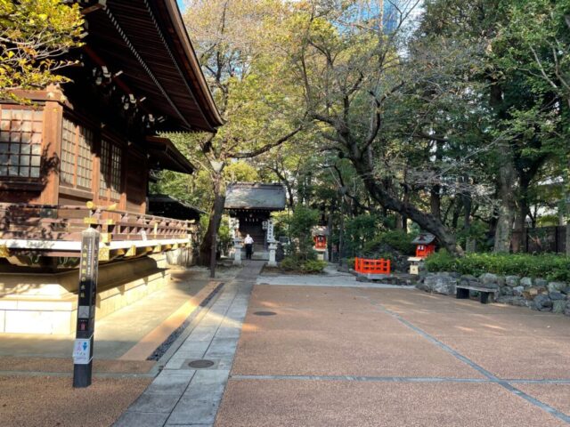 拝殿_右横（熊野神社）