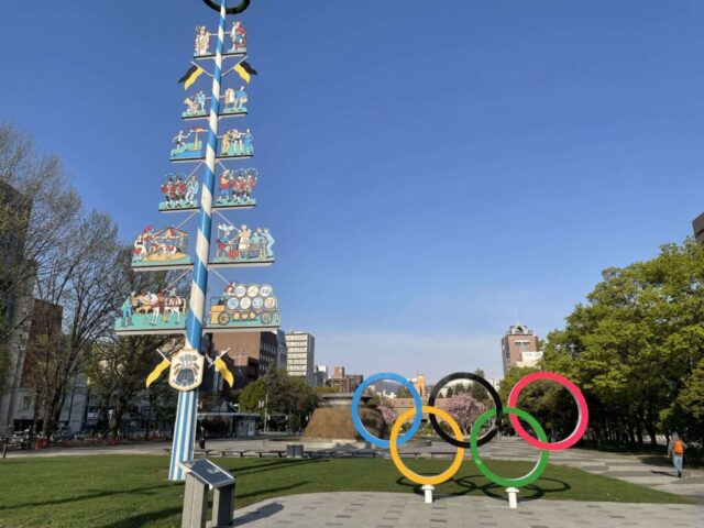 マイバウム と オリンピックシンボル（大通公園）