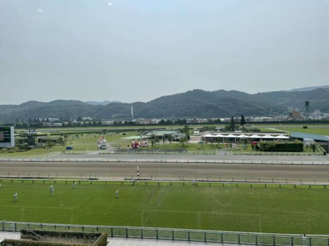 指定席Ｂ→「正面」（福島競馬場）