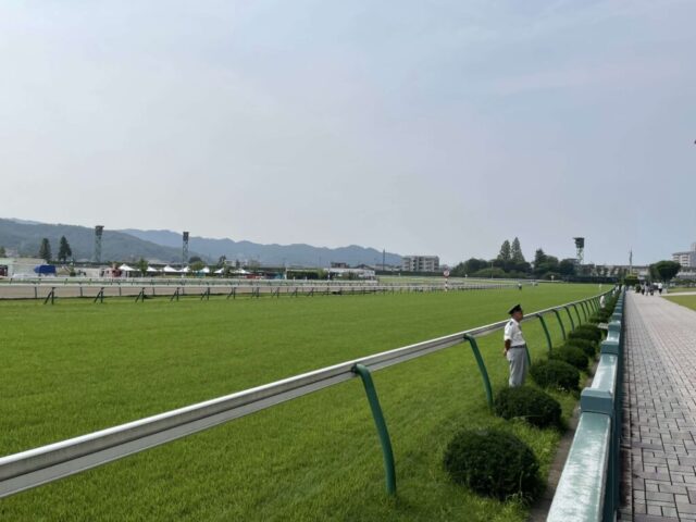 芝コース③（福島競馬場）