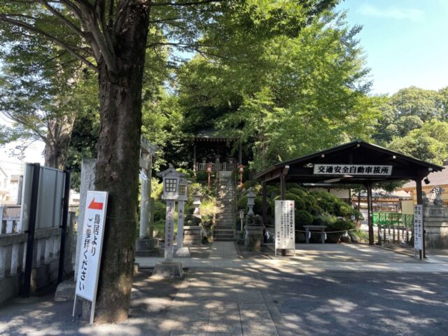 参道→「拝殿」（御嶽神社）