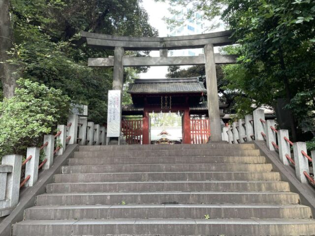 二之鳥居 前（金王八幡宮）