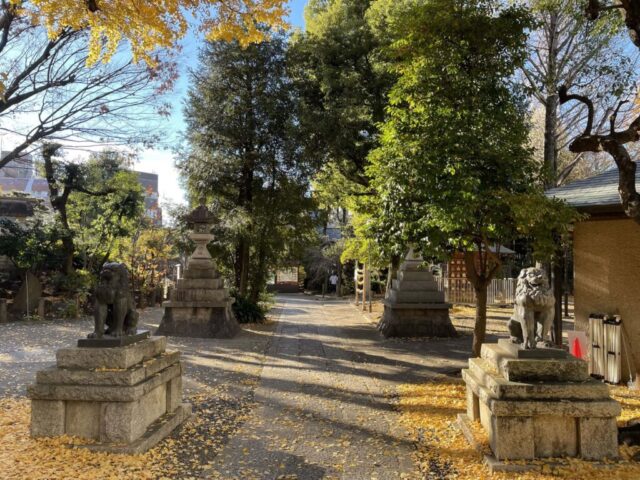 裏参道（鳩森八幡神社）