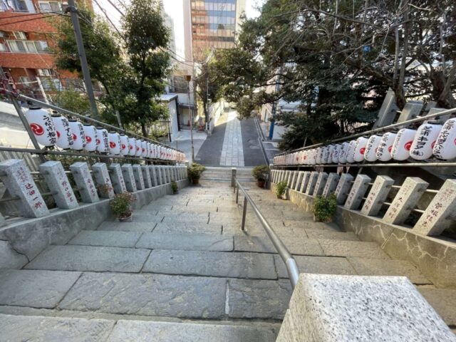 石段 上→「石段」（御田八幡神社）