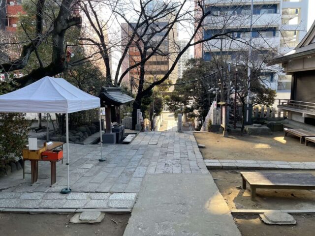 拝殿→「参道」（御田八幡神社）