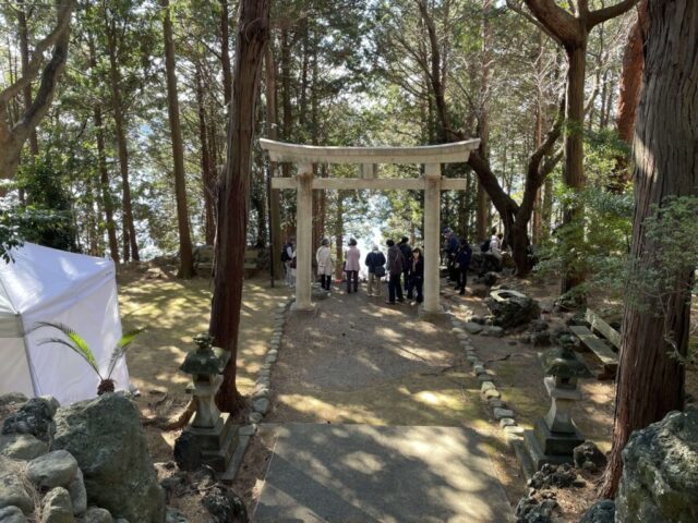 拝殿→「二の鳥居」（素盞嗚神社）