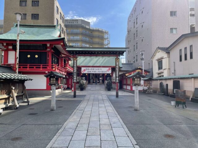 二の鳥居→「二の門」(鷲神社)
