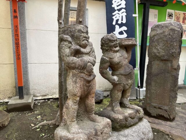 二体の鬼!?(吉原神社)