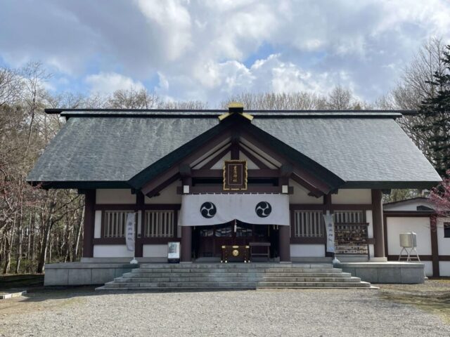 社殿 前②（岩内神社）