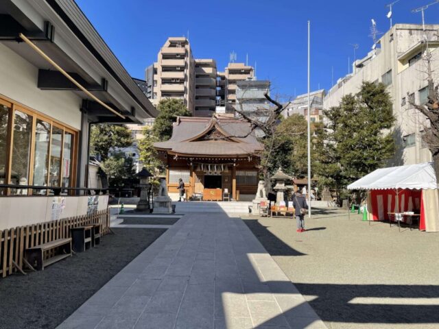 鳥居→「拝殿」(天祖神社)