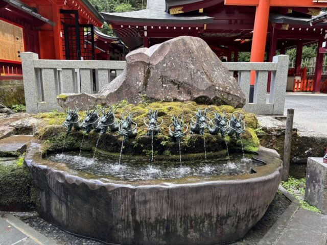 手水鉢(九頭龍神社(新宮))