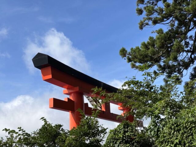 平和の鳥居④(箱根神社)