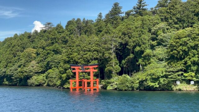 遊覧船→「平和の鳥居」③