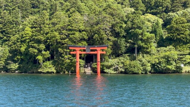 遊覧船→「平和の鳥居」⑤