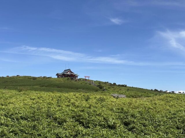 ←箱根元宮（駒ヶ岳山頂）