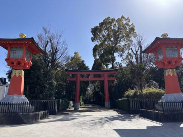 北鳥居前（井草八幡宮）