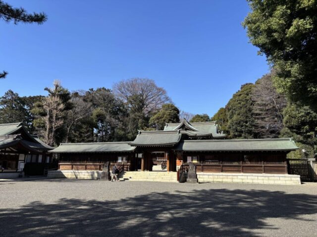 参道→「神門」（井草八幡宮）