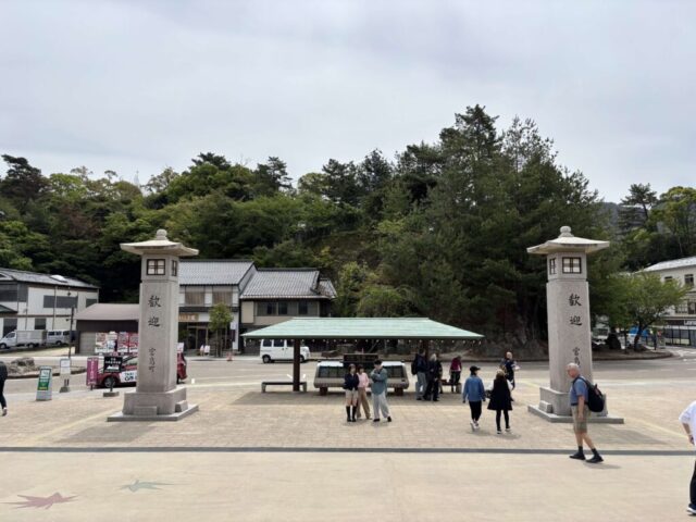 宮島桟橋 前（宮島）