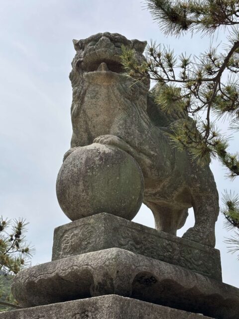 狛犬②（厳島神社）