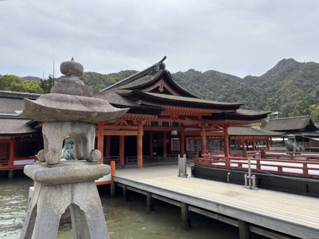 拝殿（厳島神社）