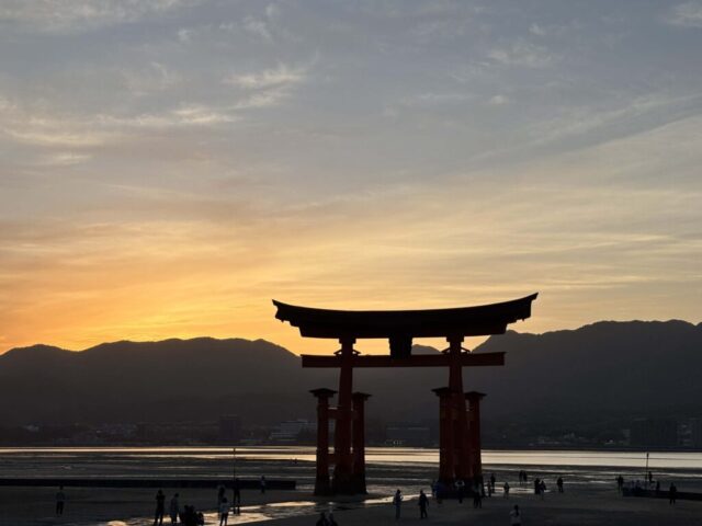 大鳥居・マジックアワー②（宮島）