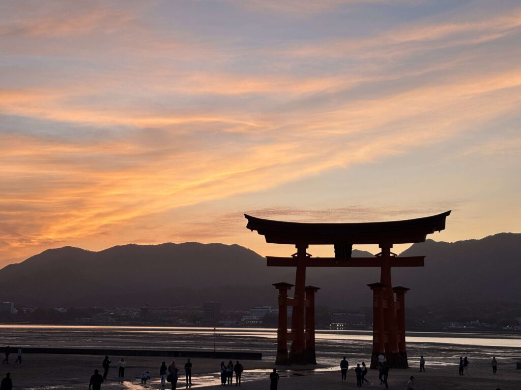 大鳥居・マジックアワー④（宮島）
