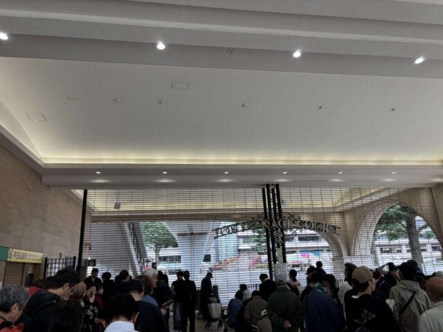 正門(東京競馬場)