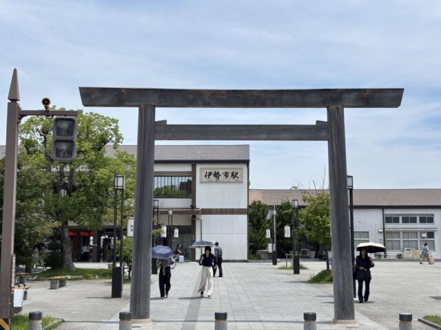 鳥居③(伊勢市駅)