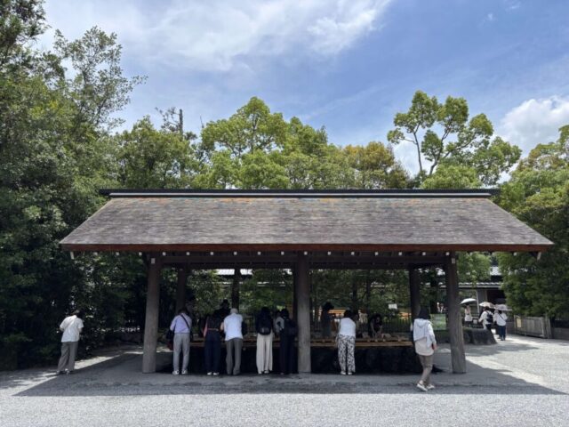 手水舎 (伊勢神宮・外宮)