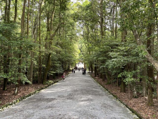 参道→「風日祈宮橋」（伊勢神宮・内宮）
